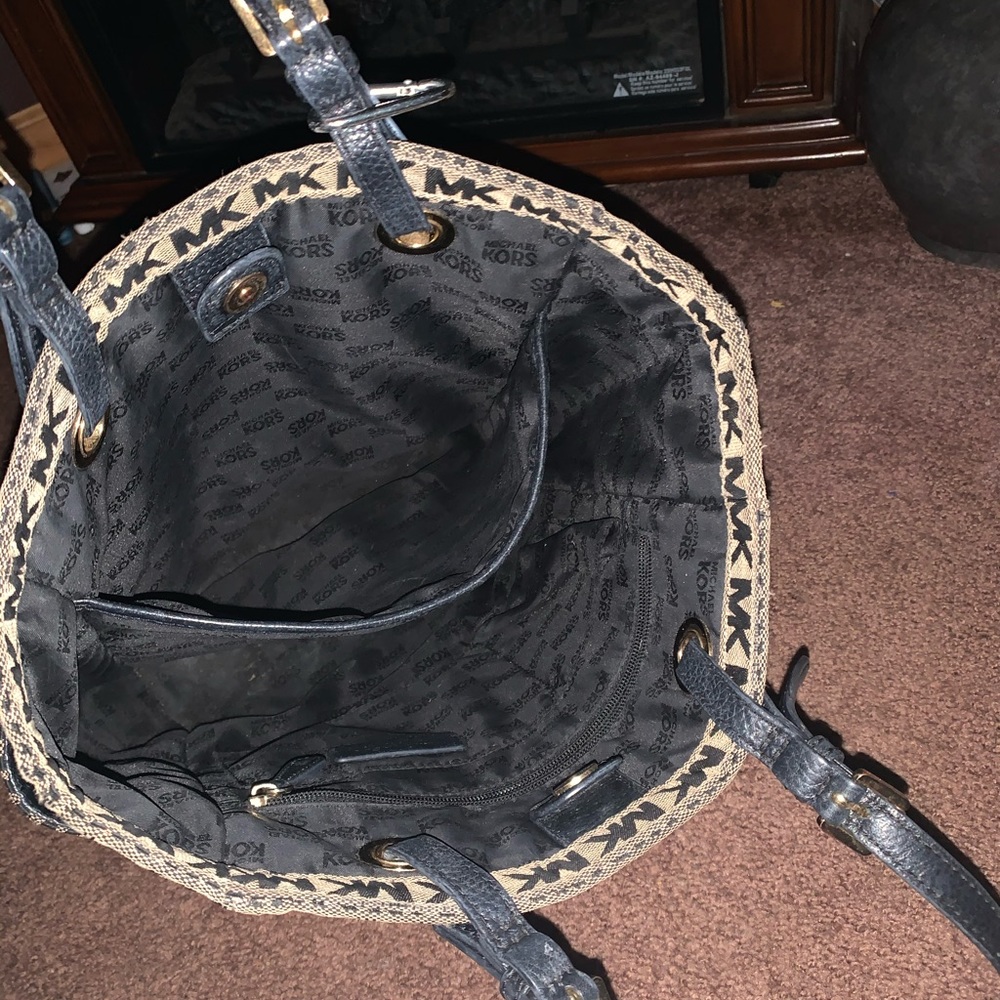 Micheal Kors handbag